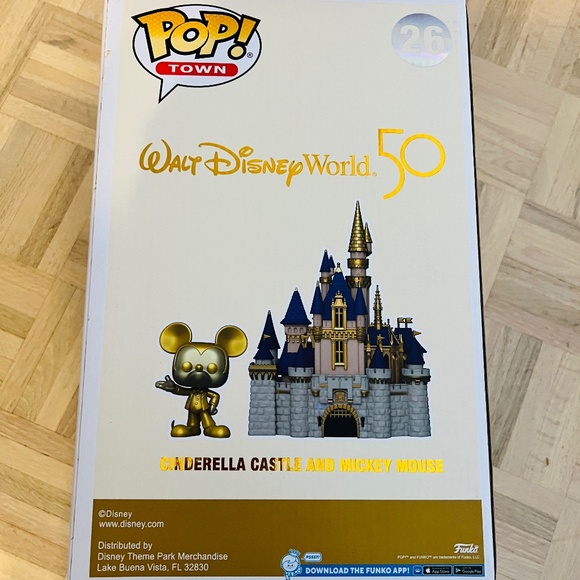 Funko Pop - Walt Disney 50th Anniversary - Cinderella Castle and Gold Mickey - Picture 2 of 2